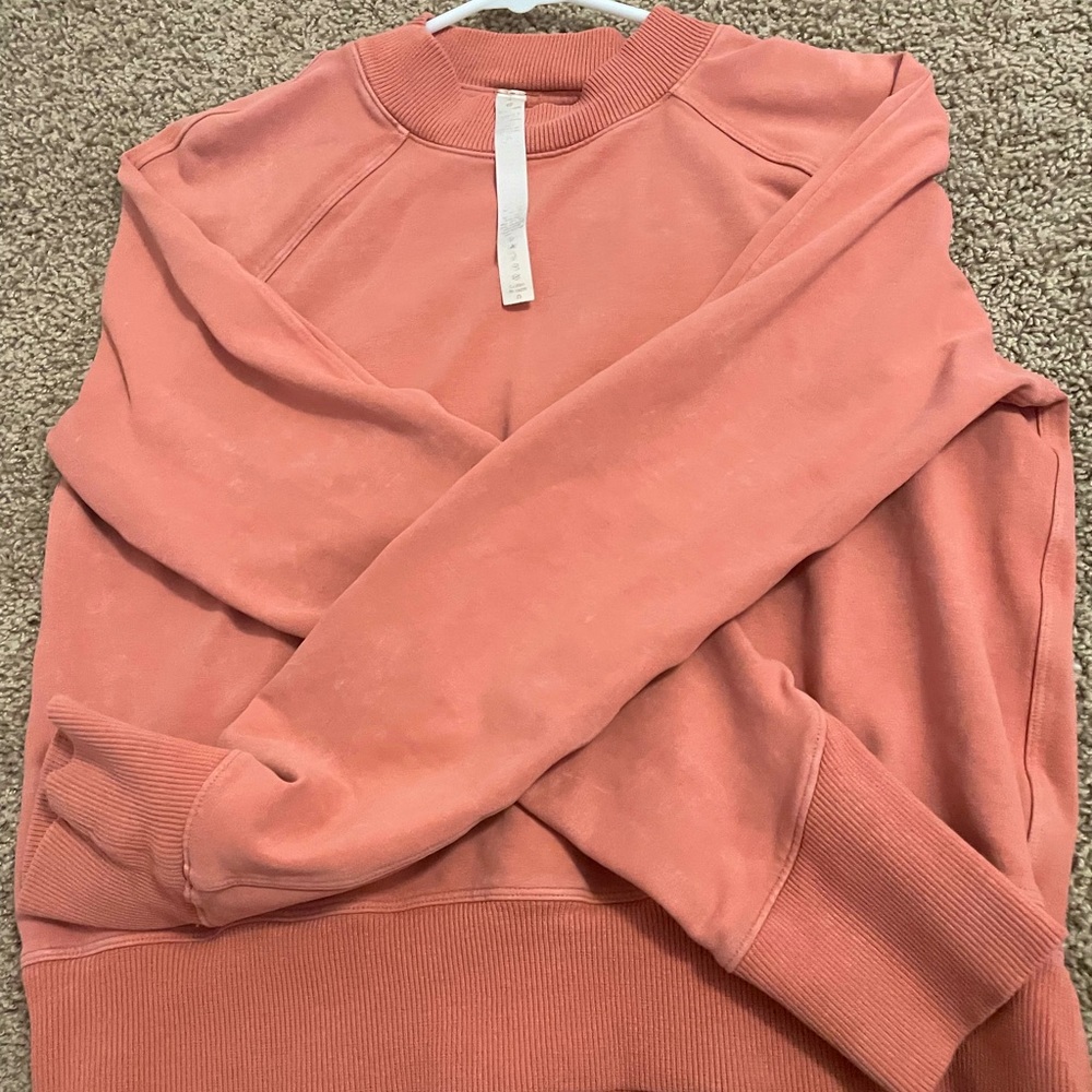 Lululemon salmon sweatshirt size 4 athletic wear